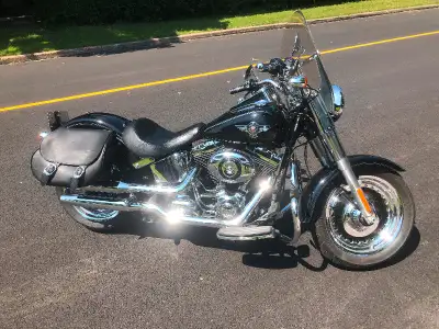 2014 FAT BOY Harley Softail Harley Moto Harley-Davidson FLSTF Moteur 103 ABS 1690 cc injection Démar...