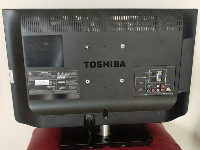 Téléviseur (TV) Toshiba 23 pouces (58.4 cm). TV LED ultra mince dans Téléviseurs  à Trois-Rivières - Image 3