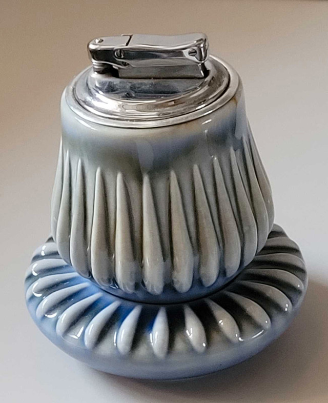 Vintage Irish Porcelain Colibri UK Table Lighter and Ashtray Set in Arts & Collectibles in Oshawa / Durham Region