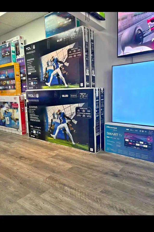 TCL Hisense Smart TV in TVs in City of Montréal - Image 2