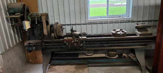 Metal lathe in Power Tools in Stratford - Image 3