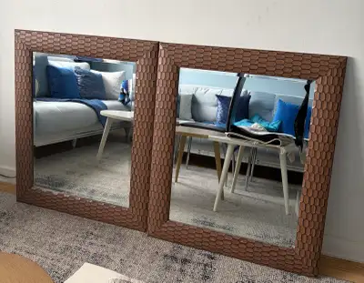 2 mirrors identiques., View more
