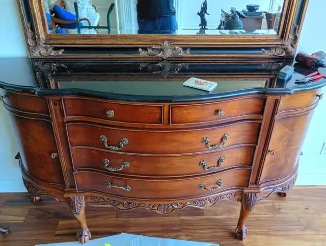 free delivery serpentine or demi-lune sideboard in Hutches & Display Cabinets in City of Toronto - Image 6