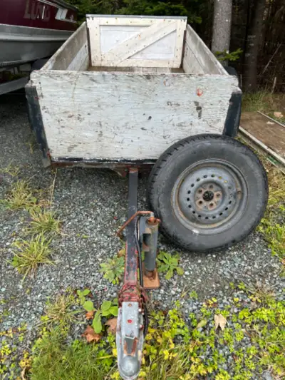 Small utility trailer. Spare Tire included.