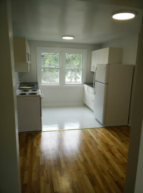 Two Bedroom Apartments For Rent in Long Term Rentals in Pembroke - Image 2
