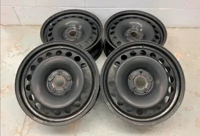 4 - 17" OEM VW steel wheels In good condition. Bolt pattern; 5 lugs x 112mm. Center bore; 57.1mm dia...