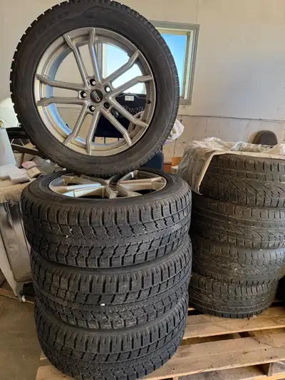 Full size Range Rover HSE Winter tires 255/55/R20 used two seasons $1400