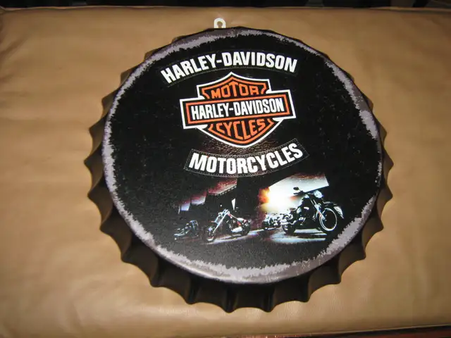 HARLEY DAVIDSON TIN SIGN (BOTTLECAP STYLE)628666606984991227