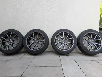 Selling a complete, ready-to-mount set of 4 OEM 18-inch Aero wheels and Michelin Primacy MXM4 tires...