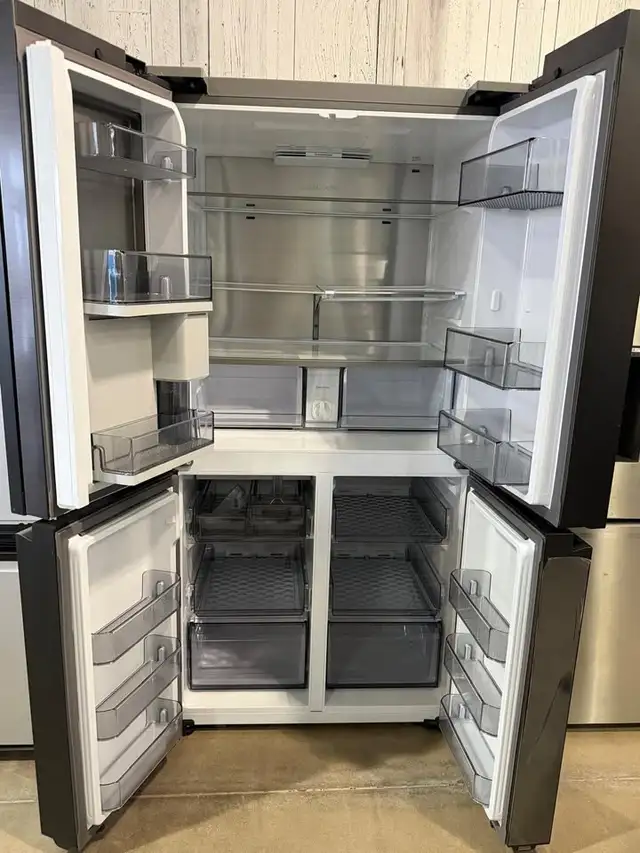 Econoplus Halifax Big Sale Open Box Samsung 36 inch Fridge in Refrigerators in City of Halifax - Image 4