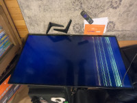 onn Roku 40" damaged screen tv for repair