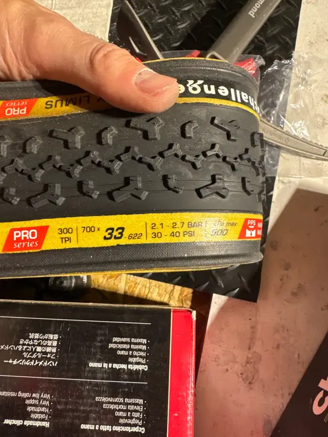 gravel or CX tires in Clothing, Shoes & Accessories in Ottawa - Image 3