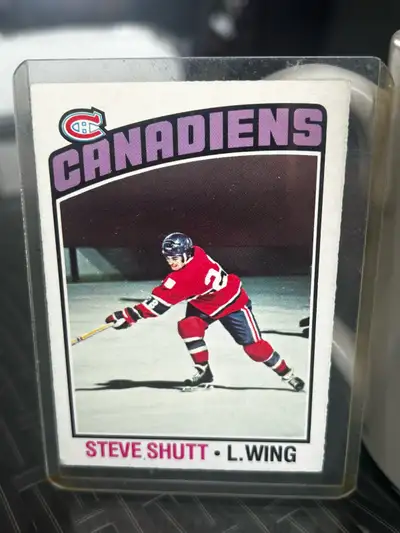 I'm offering a Steve Shutt hockey card, a great addition to any sports memorabilia collection. This...