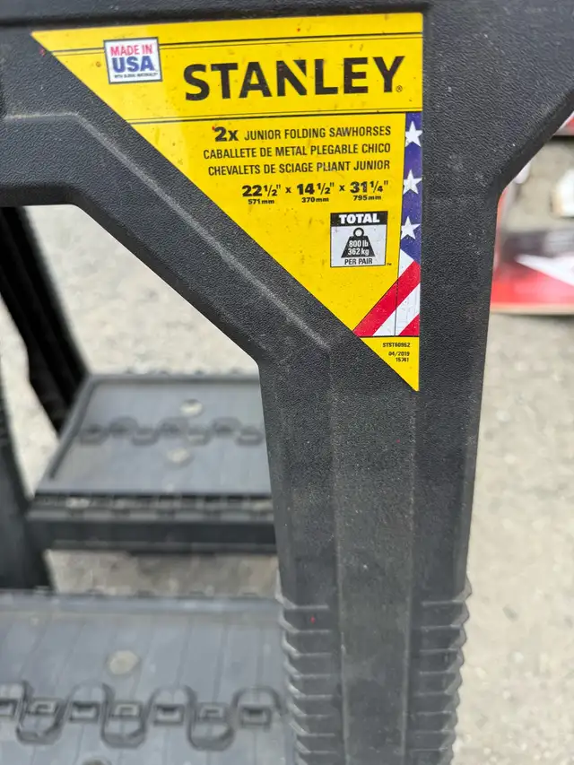 Stanley Sawhorse in Ladders & Scaffolding in Oakville / Halton Region - Image 4