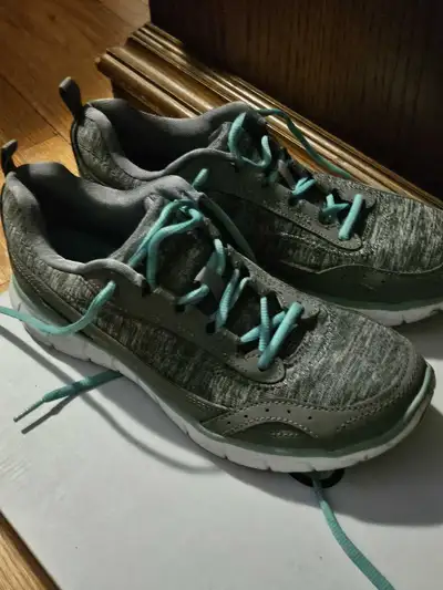 Womens Running shoes, set of 3, View more