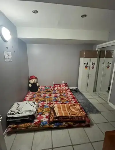 Sharing Basement for Girl