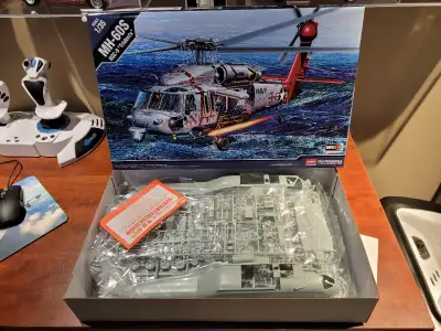MH-60S Blackhawk Model Kit, View more
