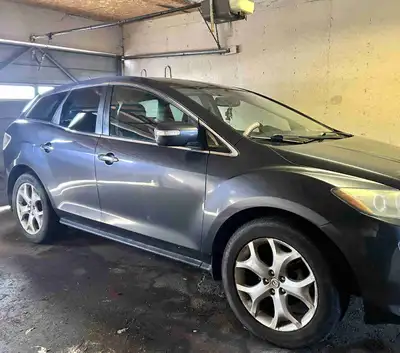 4K AS IS or for Parts. Only 183,546km. Upgraded stereo, comes with another set of floor Mats, extra...