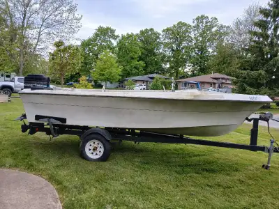 18 foot boat needs floor and seats .transom is good.have windshield for it and Bimini top.running 80...