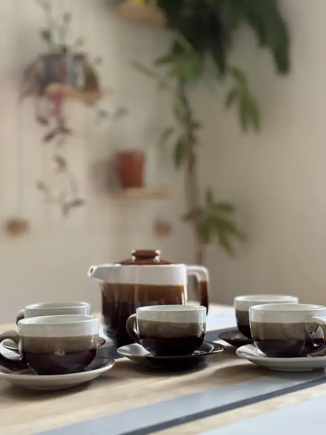 Ensemble thé / café - Tea / Coffee Set in Kitchen & Dining Wares in Longueuil / South Shore - Image 2