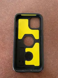 iPhone 12 mini Spigen case