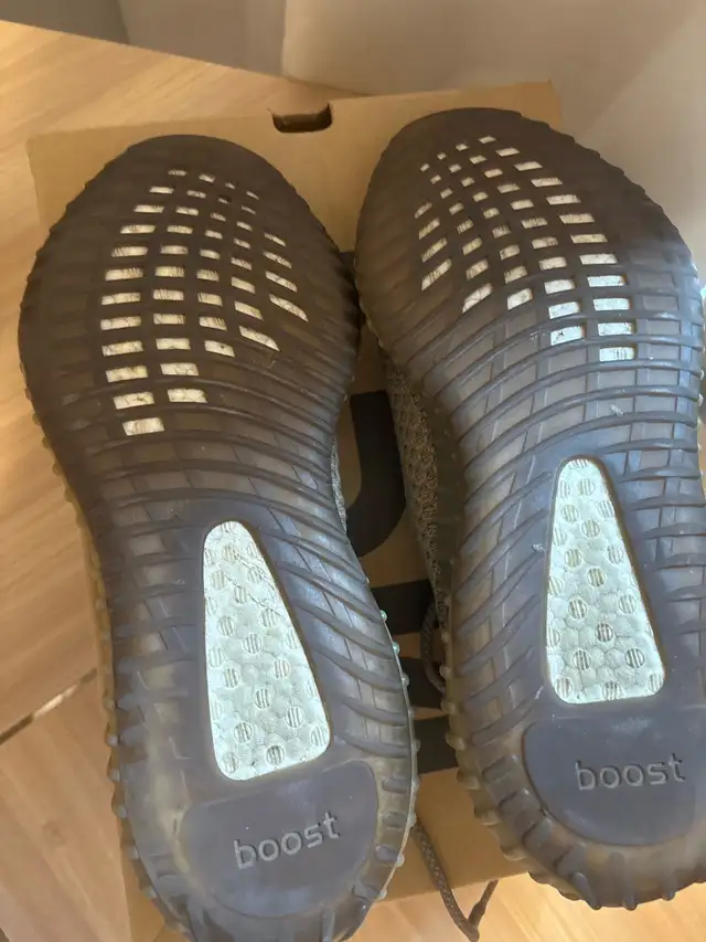 adidas Yeezy 350 sand 2020 size 11,5 in Men's Shoes in City of Toronto - Image 5