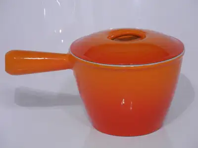 Le Creuset - Caquelon à fondue vintage en fonte émaillée orange, View more