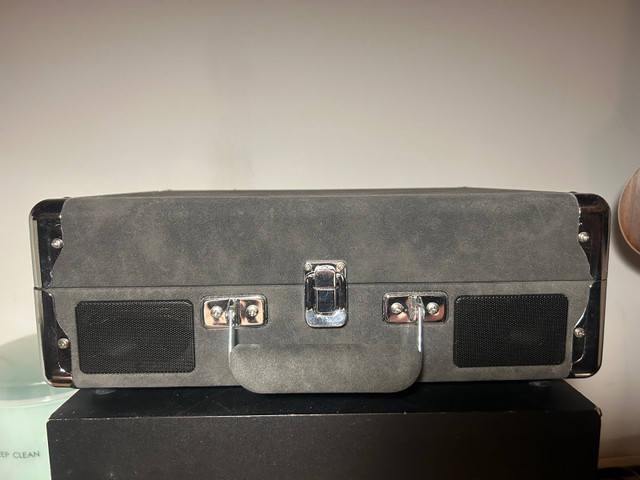 Table tournante Bluetooth avec speakers Victrola  dans Appareils électroniques  à Laval/Rive Nord