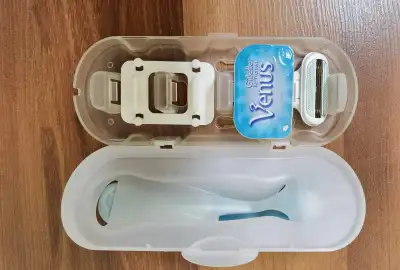 Gillette Venus Razor including reusable handler and new blade, View more