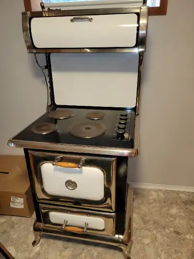 Heartland Electric Stove - in good condition, works well and can be tested. $1200.00