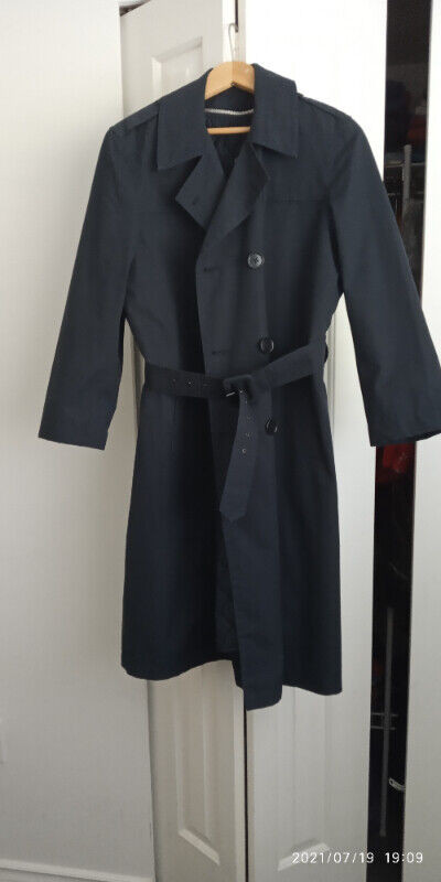 Ladies Trench Coat in Women's - Tops & Outerwear in Burnaby/New Westminster