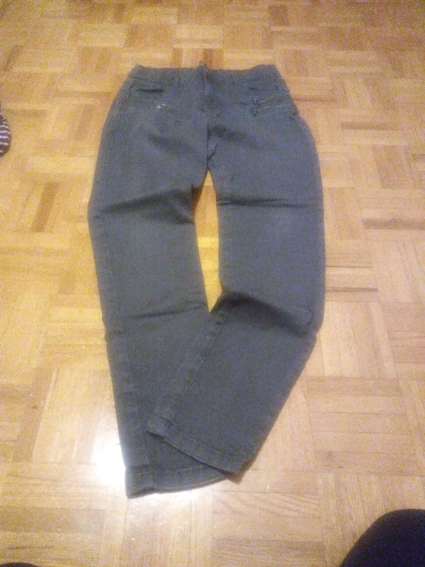 Lot de vêtements jeune fille small in Multi-item in Longueuil / South Shore - Image 7