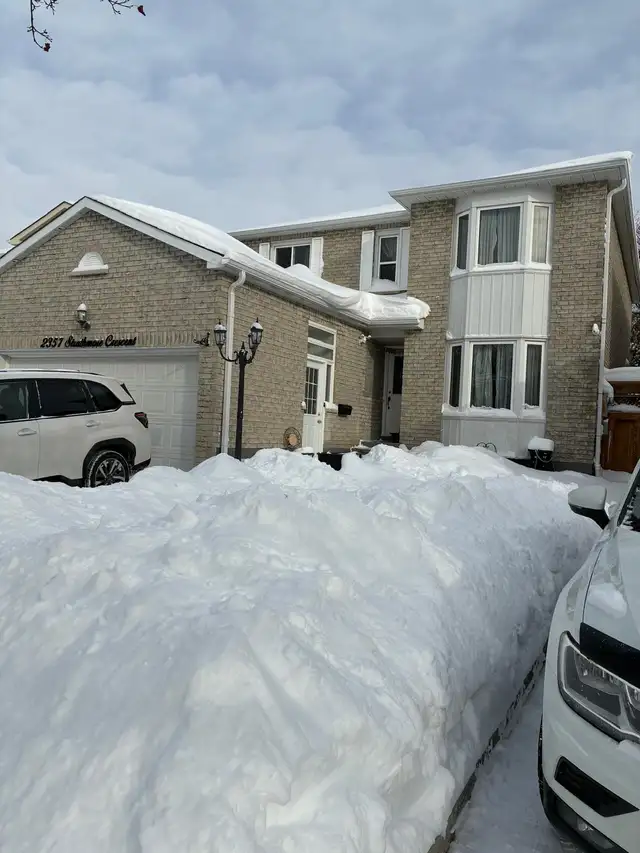 Upscale & Spacious Legal 2-Bedroom Basement Apartment Pickering
