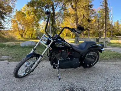 Super clean and mint with only 9700kms. Last year the night train was produced. Tires are good, new...