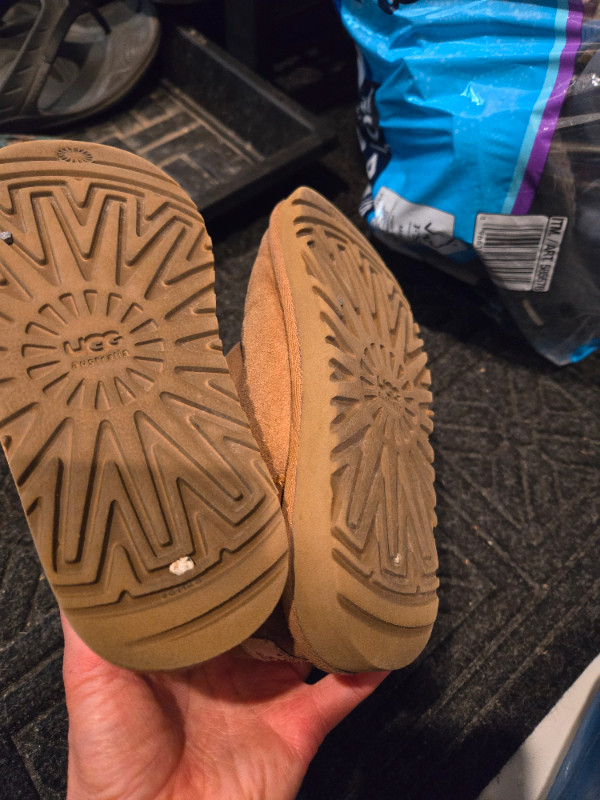Girl's boots - assorted. Great condition. Rain and snow in Kids & Youth in Calgary - Image 2
