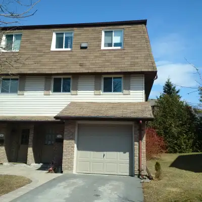 Two rooms available for next year in a female house! Nicely appointed and updated house across withi...