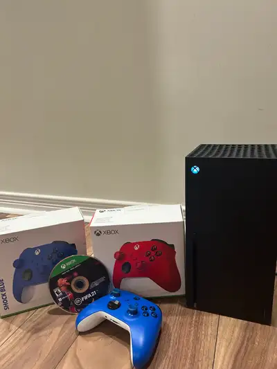 Xbox Series X 1 To + 2 manettes – Excellente condition, View more