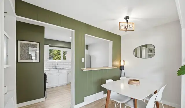 3 Bed / 1.5 Bath Renovated Townhouse in Pleasantview