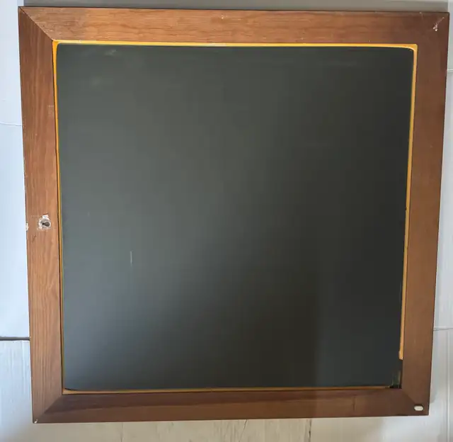 Brown wooden wall Mirror in Home Décor & Accents in Mississauga / Peel Region - Image 4