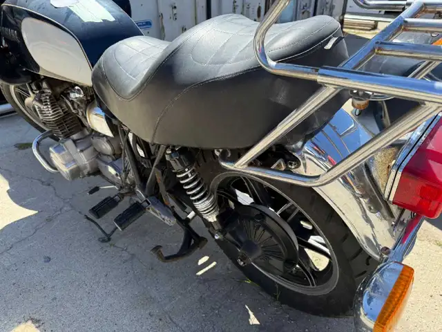 YAMAHA MOTOR BIKE in Street, Cruisers & Choppers in Edmonton - Image 6