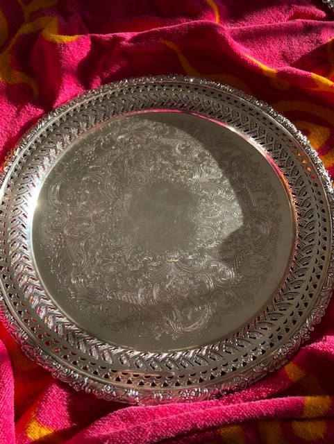 Silver Plated Tray With Great Detailing in Arts & Collectibles in Renfrew - Image 2
