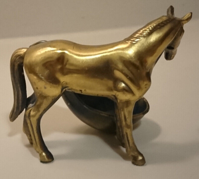 Vintage Brass Horse Figurine Pipe Rest Holder dans Art et objets de collection  à Région d’Oshawa/Durham - Image 3