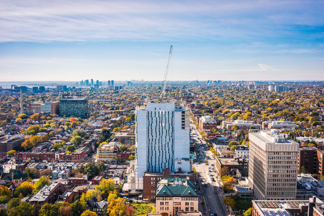 2 bed, 1 bath Lower Penthouse  near University of Toronto in Long Term Rentals in City of Toronto - Image 3