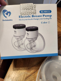 Double breast pump hands free