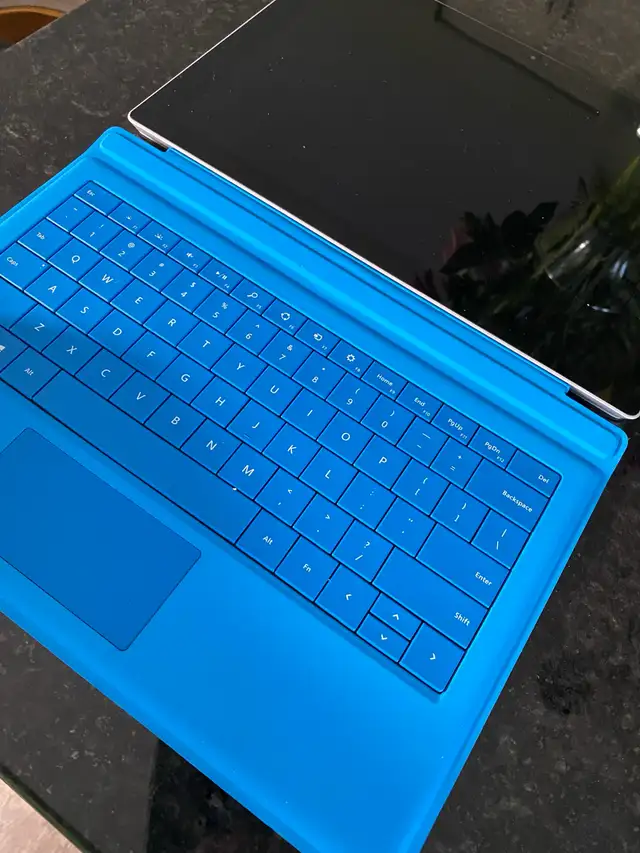 LIKE NEW Microsoft Surface 3 Laptop 12” Touch Screen in Laptop Accessories in Hamilton - Image 3