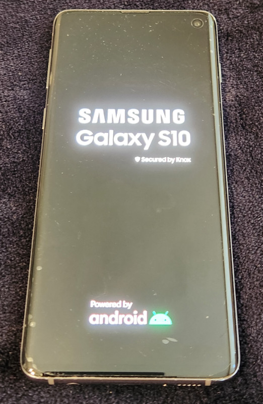 Samsung S10 cell phone in Cell Phones in Abbotsford