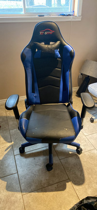 Top Gamer gaming chair (price negotiable)