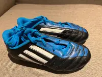Adidas soccer cleats youth size 12.5