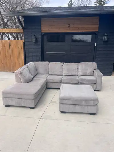 Sectional couch & ottoman (can deliver), View more