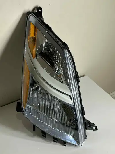 Passenger Headlight Prius 2006–2009 | Good Finds, View more